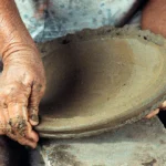 Fundación ArtesanoGroup consolida en El Cercado un laboratorio vivo donde tradición alfarera y arte contemporáneo dialogan